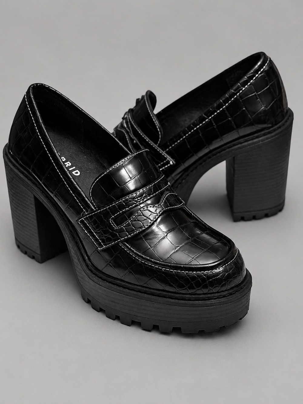 Torrid Black Croc Embossed Platform Penny Loafer Block Heels 8.5 NWT